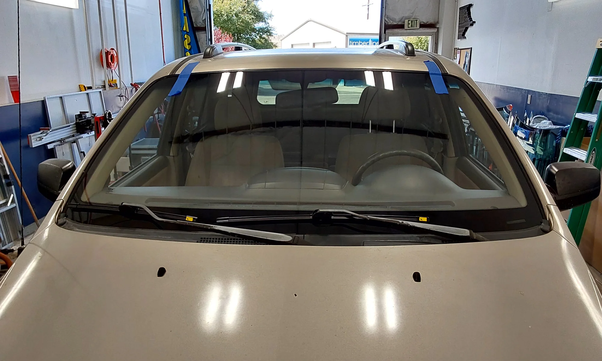 SUV windshield replacement